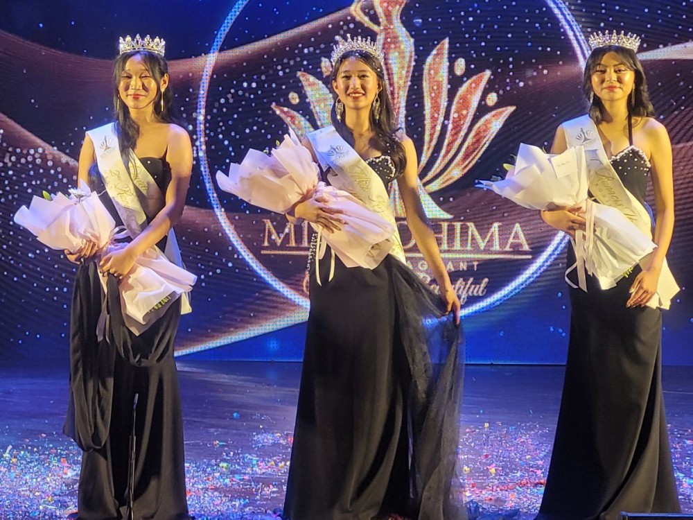 Miss Kohima 2026 Rovisenuo Hibo with 1st runner up Sunepjungla Kichu and 2nd runner-up Thejazenuo Angami on October 13. (Morung Photo)